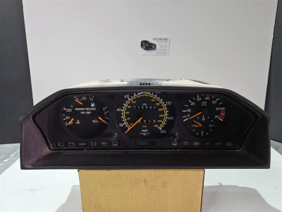Mercedes W124 amerikan tipi kilometre saati