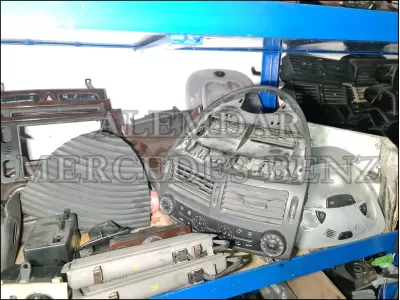 Mercedes W211 Kalorifer Paneli Izgarası